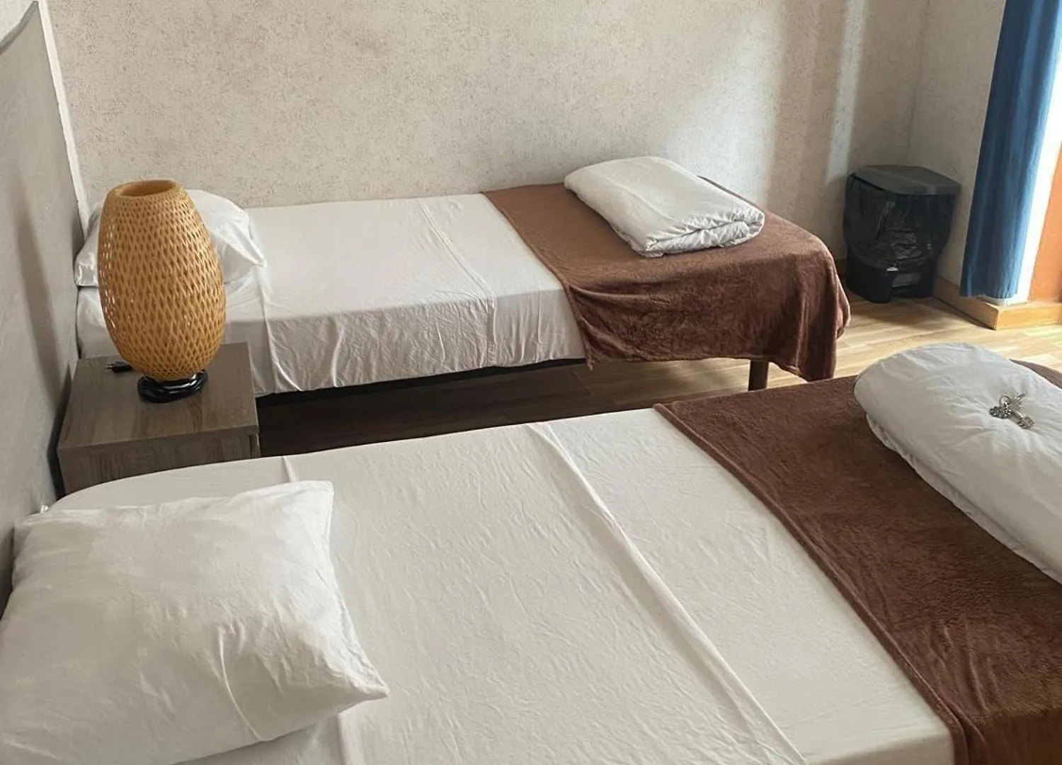 Room In Apartment - 7Lisbon Downtown Private Bedroom With Balcony 게스트하우스 리스본